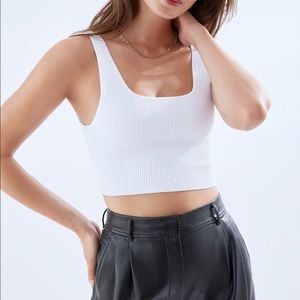 Aritzia Babaton Sculpt Knit Cropped Tank small